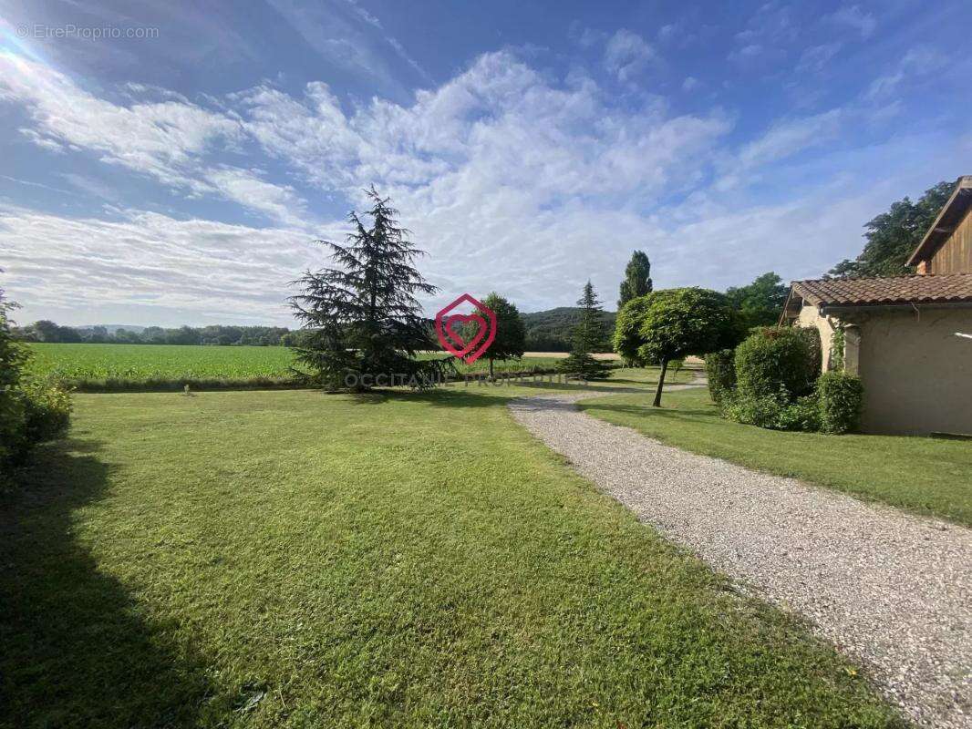 Maison à BELVEZE-DU-RAZES