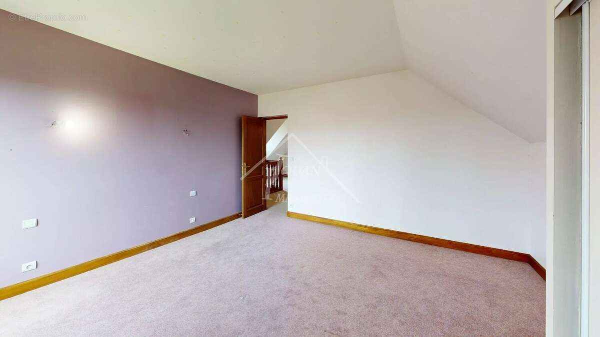 Maison à DOMPIERRE-SUR-BESBRE