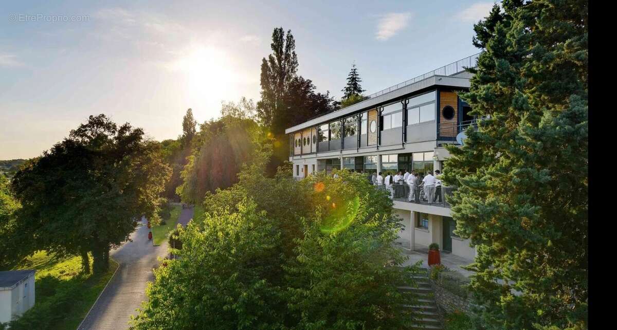 INVESTISSEMENT LOCATIF  SEINE-PORT  Résidence Affaires Châteauform - Les Berges de Seine - 7.89% de rentabilité - photo 18