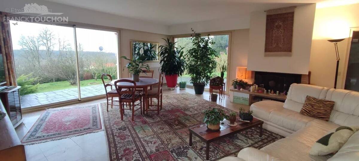 Maison à SOUPPES-SUR-LOING