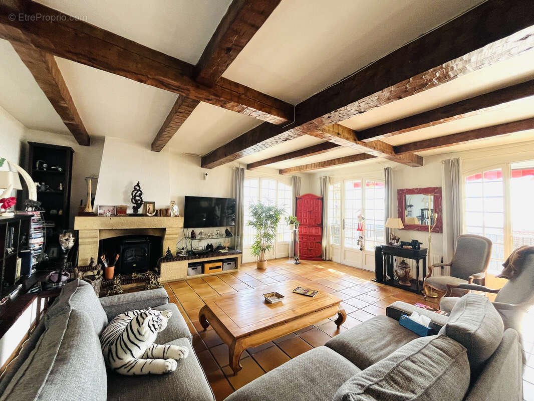 Maison à HYERES