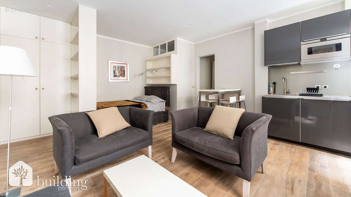 Appartement à PARIS-17E