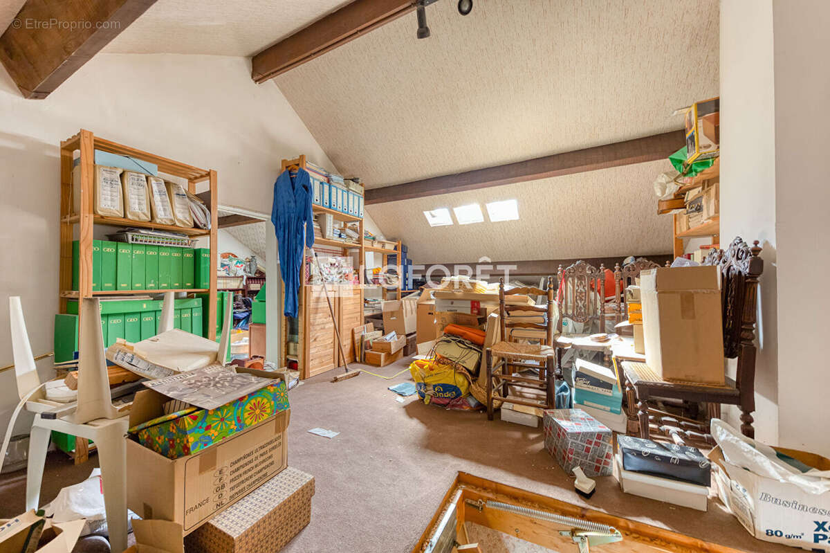 Maison Pontault Combault 5 pièce(s) 107.60m2 - photo 13
