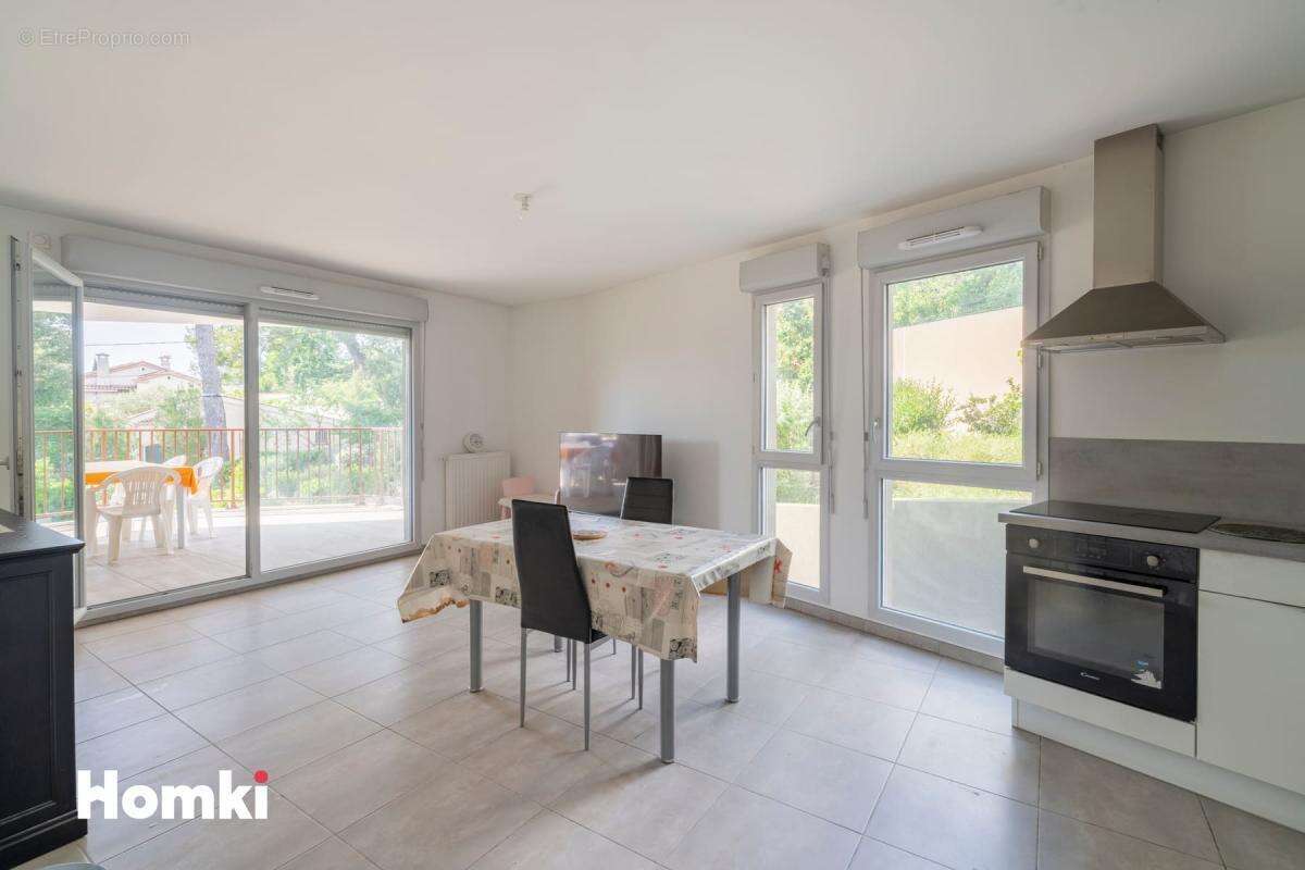 Appartement à MARSEILLE-12E
