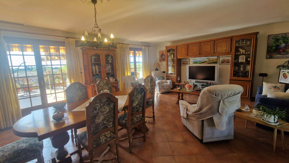 Maison à FREJUS