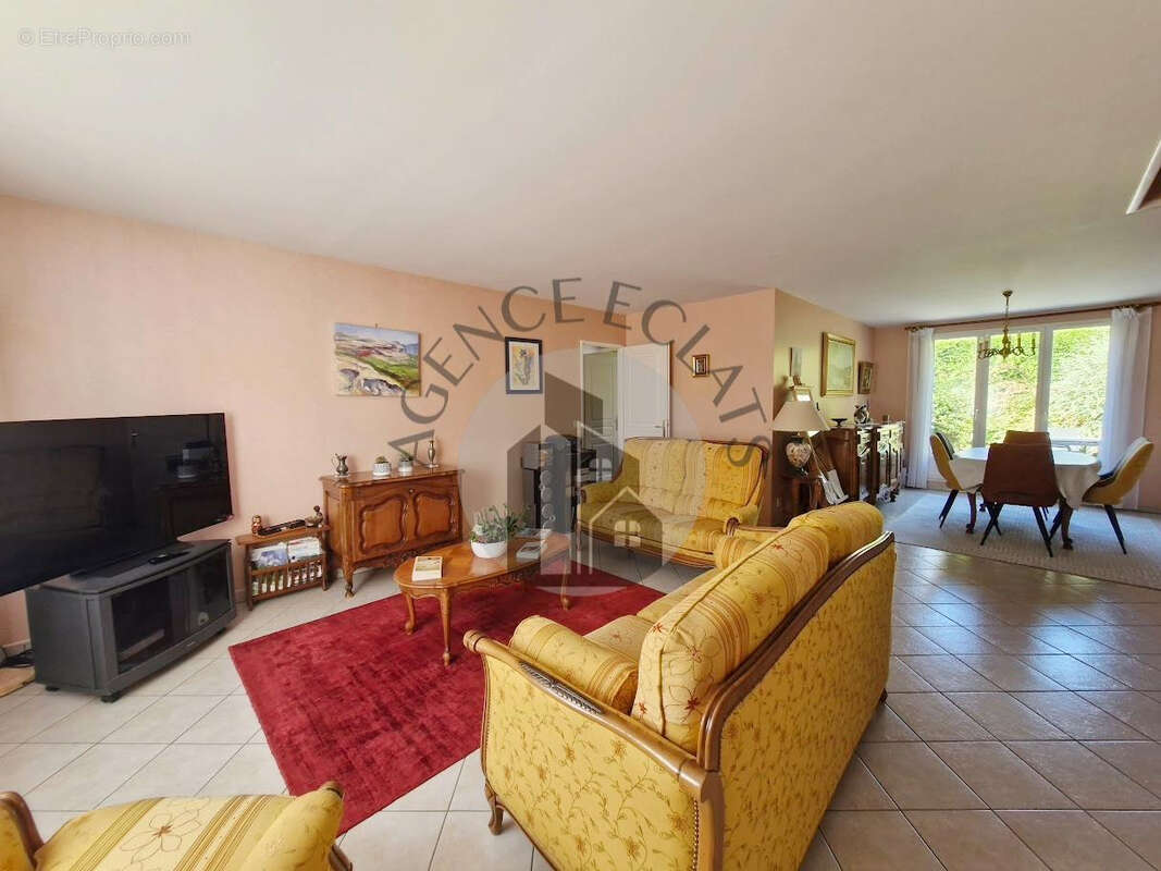 Maison à MONTEVRAIN