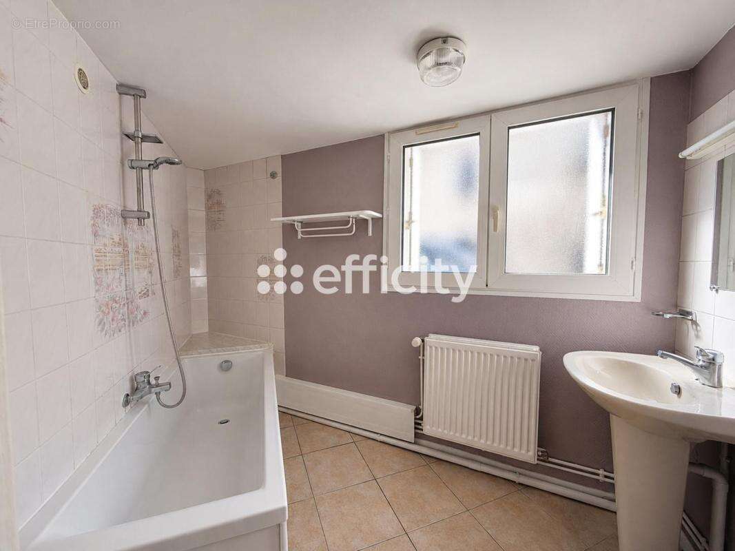 Maison 112 m² à Saint-Bris-Le-Vineux  - photo 7