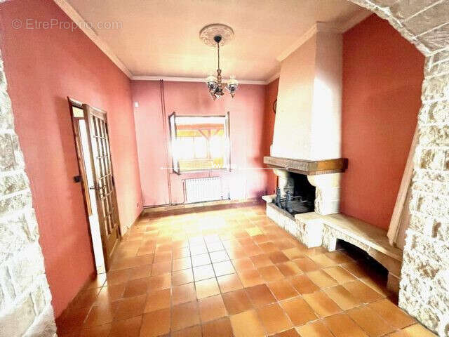 Maison à VIEUX-CONDE