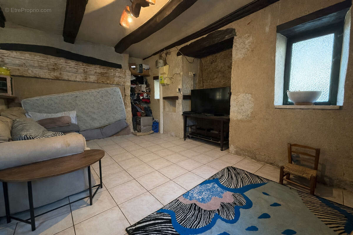 Maison à MAUROUX