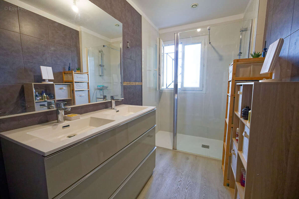 Maison + 2 appartements - Saint Martin De Seignanx - photo 11