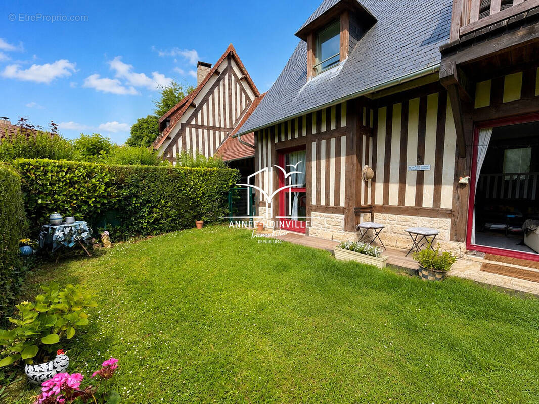 Appartement à TOURGEVILLE