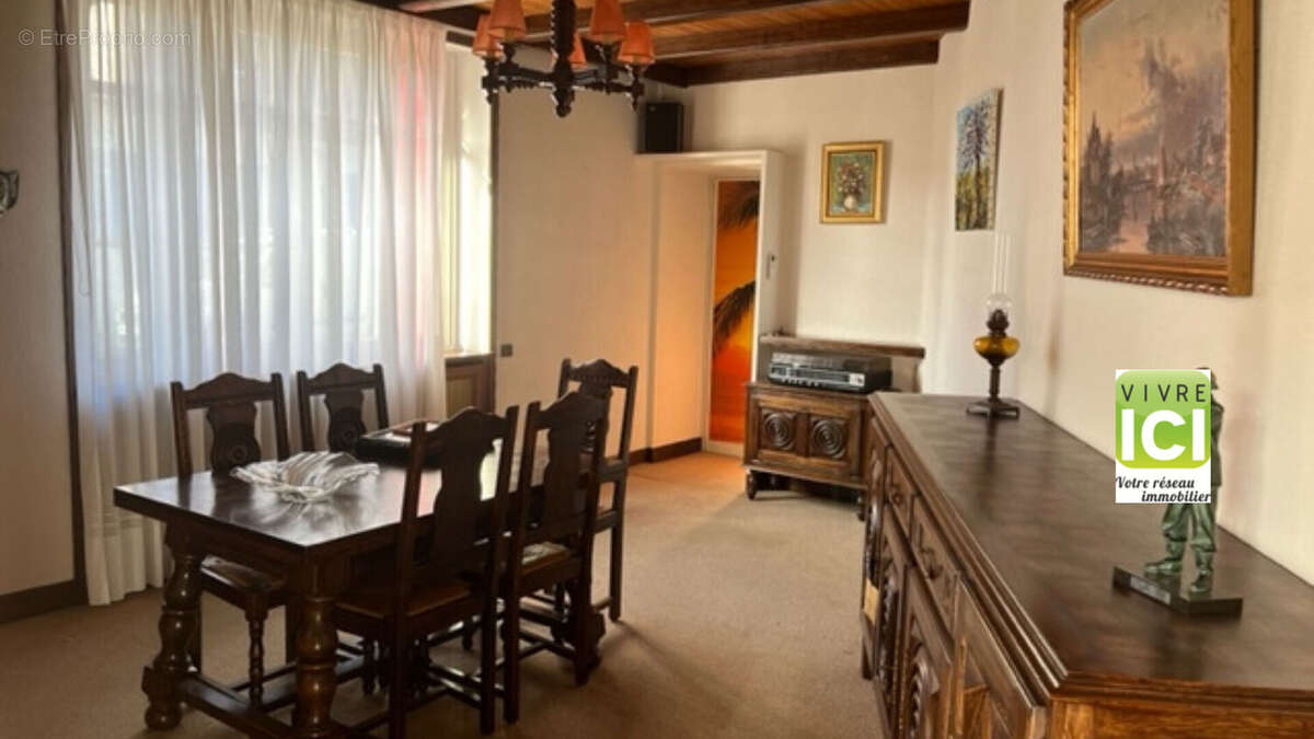 Maison à LA CHAPELLE-BASSE-MER