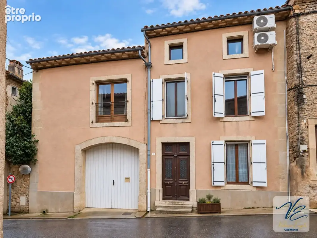 À azille – maison bourgeoise rénovée de 259 m² avec 5 chambres, jardin piscinable, puits et garage - photo 3