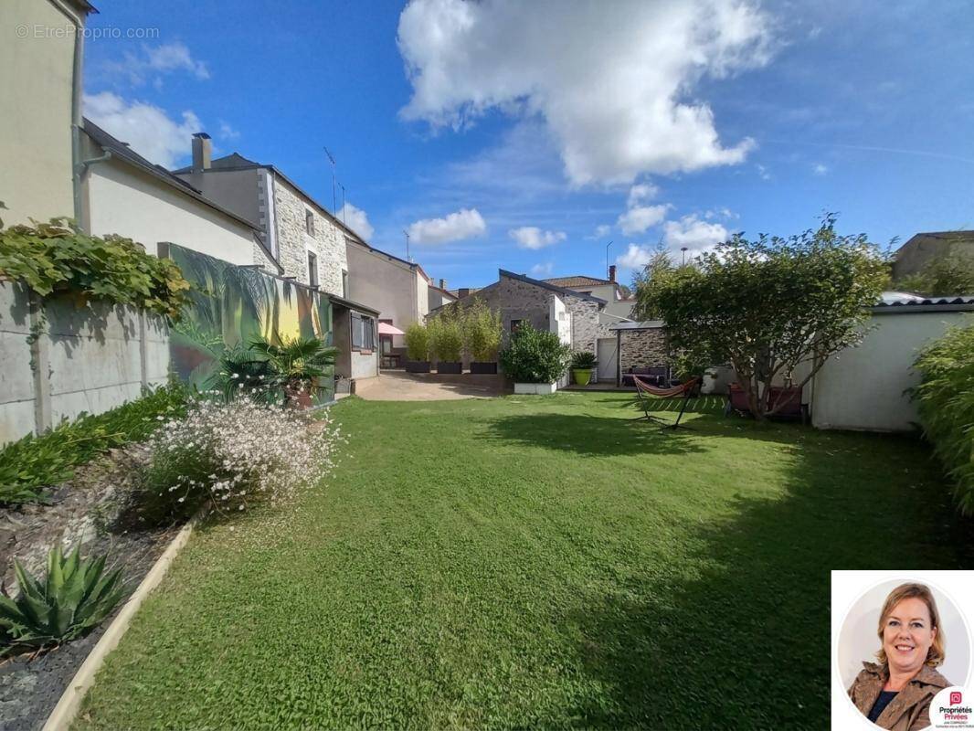 Maison à CHAUDRON-EN-MAUGES