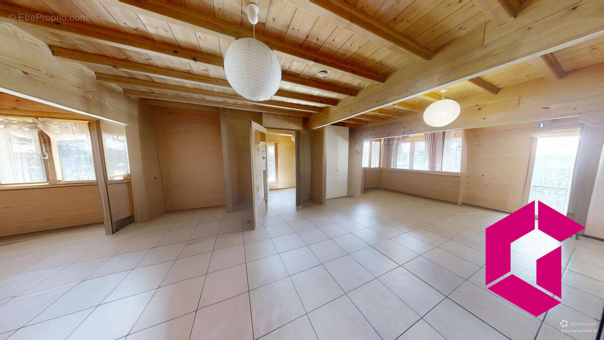 Maison à LE CHAMBON-SUR-LIGNON