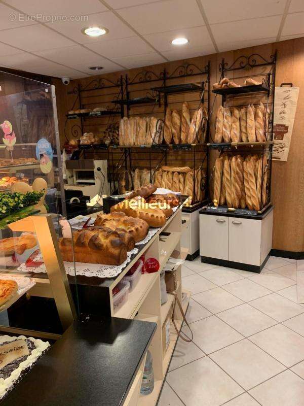 Commerce à BEAUJEU-SAINT-VALLIER-PIERREJUX-ET-QUITTEUR