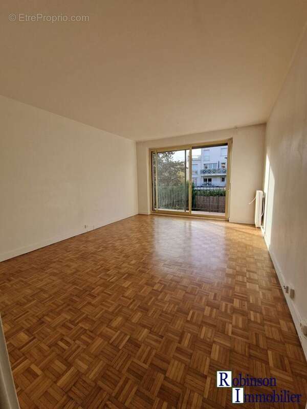 Appartement à LE PLESSIS-ROBINSON