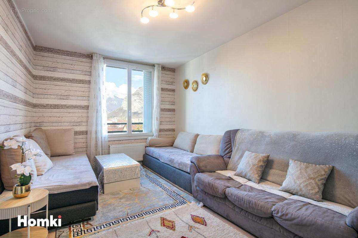 Appartement à FONTAINE