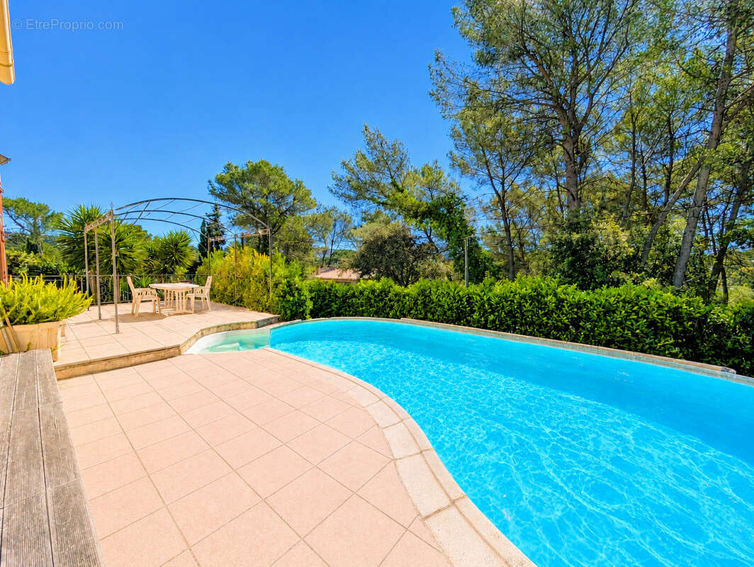 Maison à MOUGINS