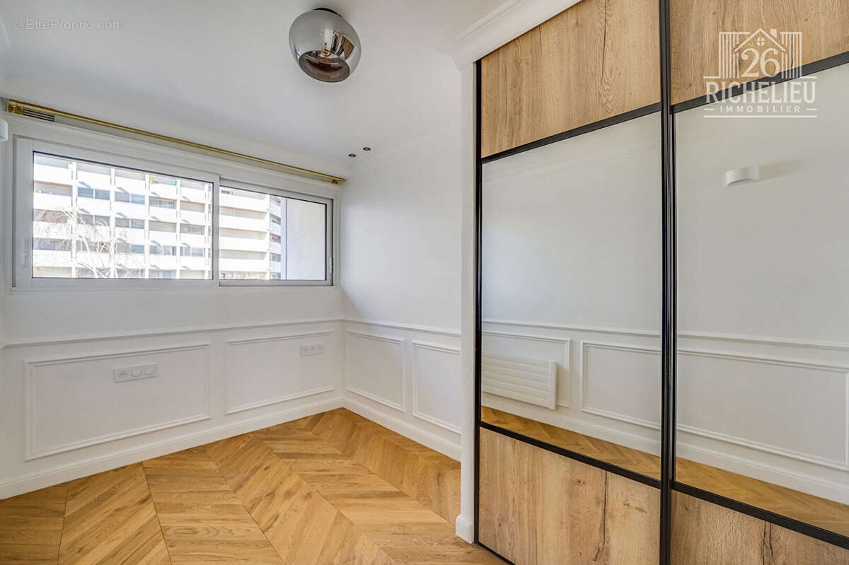 Appartement à PARIS-12E