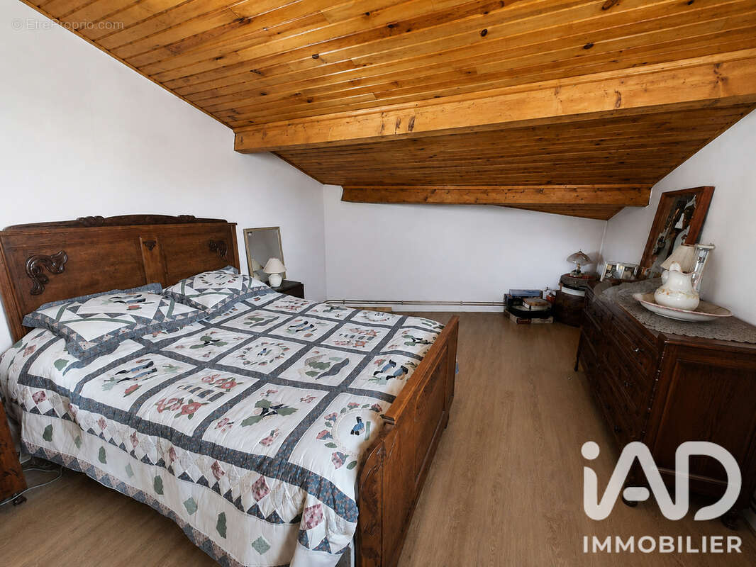 Maison 165 m² à Alloue  - photo 9