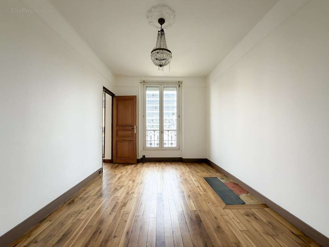 Appartement 2 pièces Métro Mairie St-Ouen - photo 2