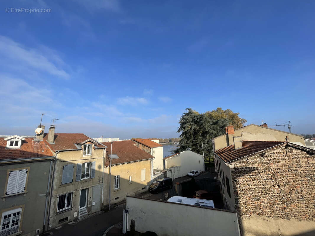 Appartement à LE COTEAU