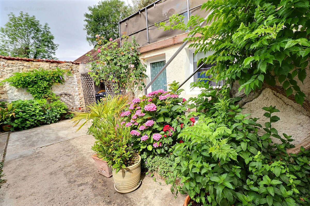 Maison Marly Le Roi  - 120m² sur 114m² de terrain. - photo 3