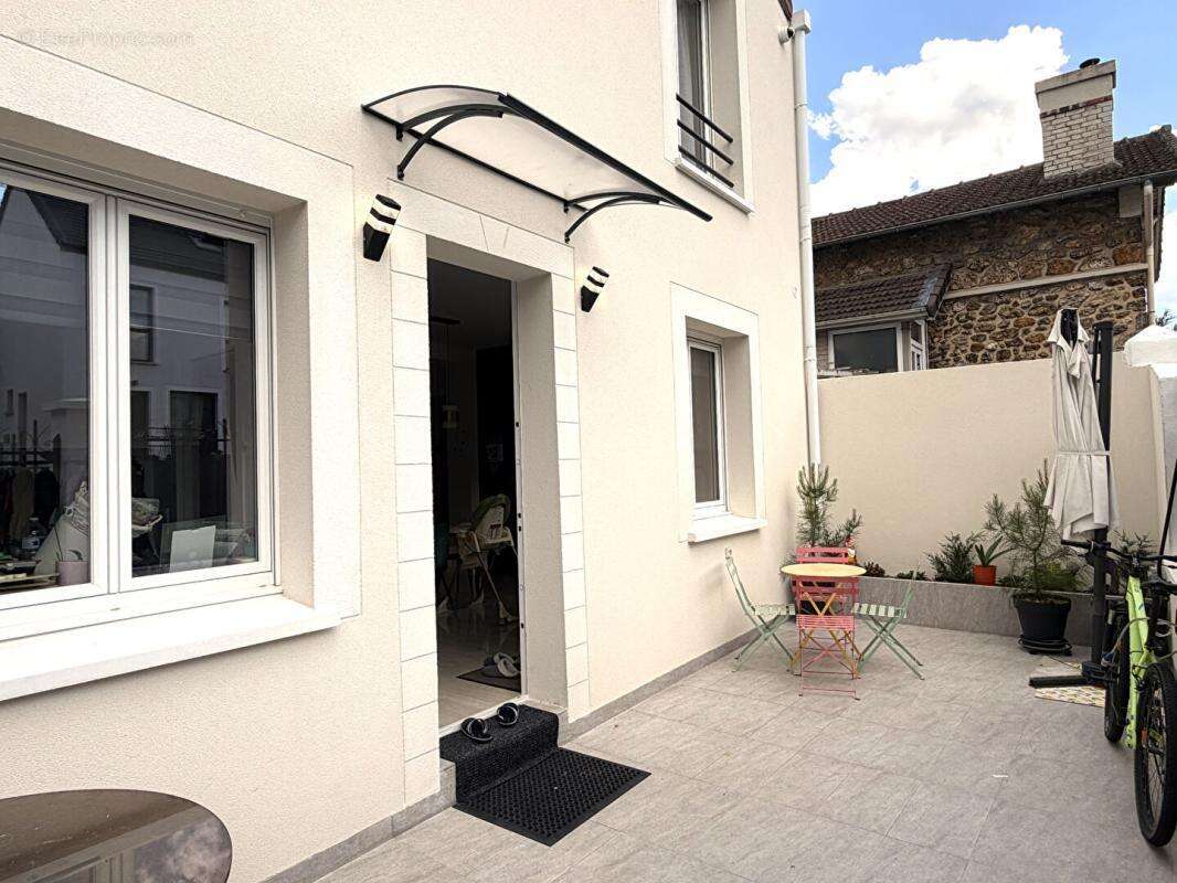 Maison à CHOISY-LE-ROI