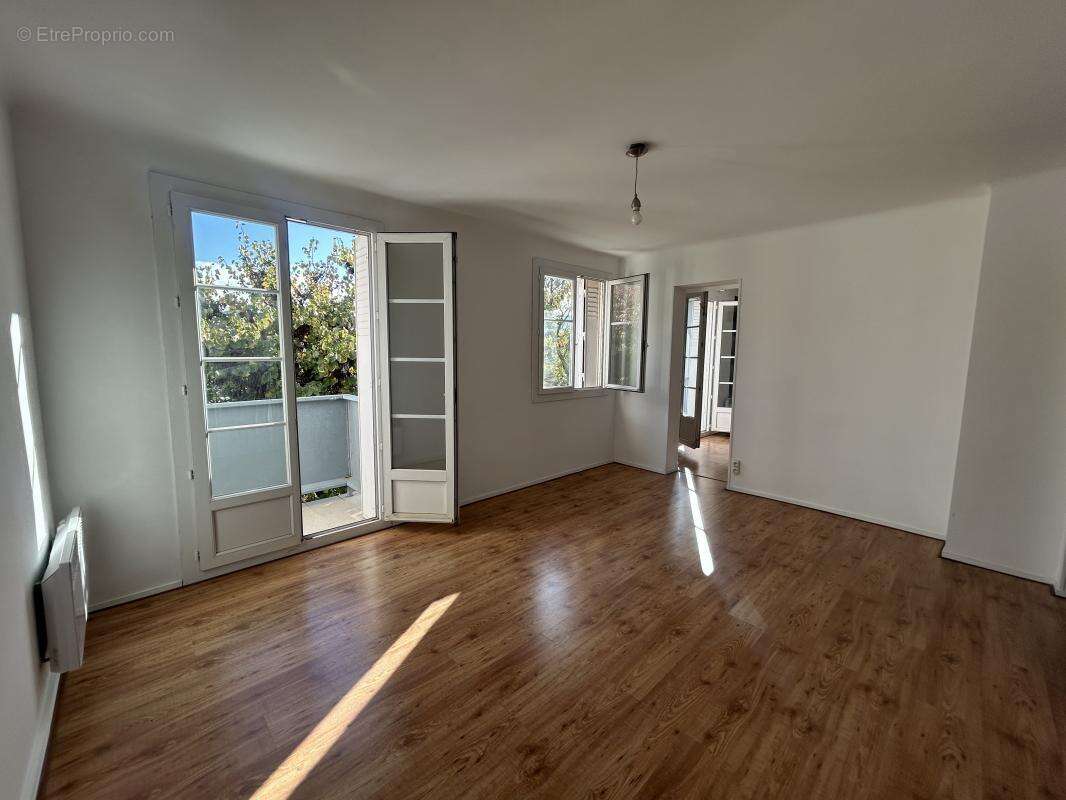 Appartement à MARSEILLE-9E