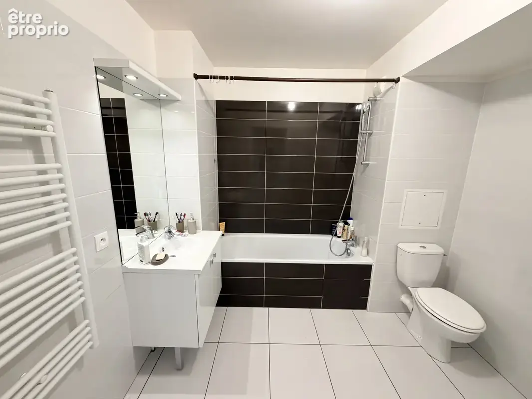 Appartement F4 75m2 Centre Ville - photo 8