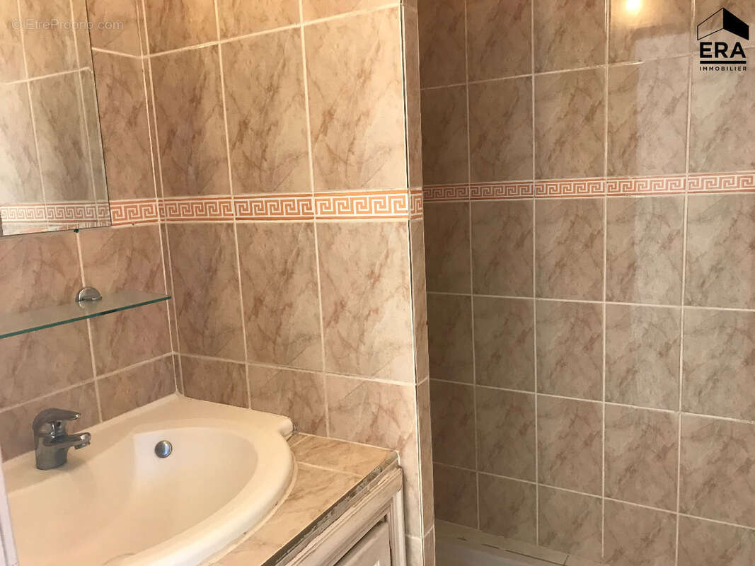 Appartement à VALLAURIS