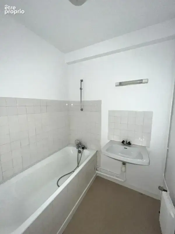 Angers - T3 hyper centre - photo 6