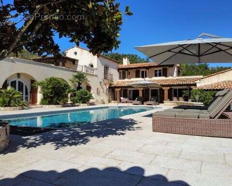 Maison 437 m² à La Colle-Sur-Loup  - photo 2