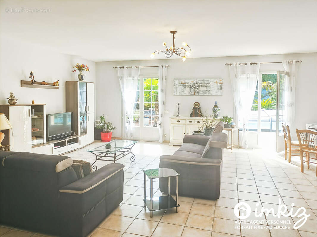2 Maisons de plain pied de 9 et  4 pièces piscine - photo 7