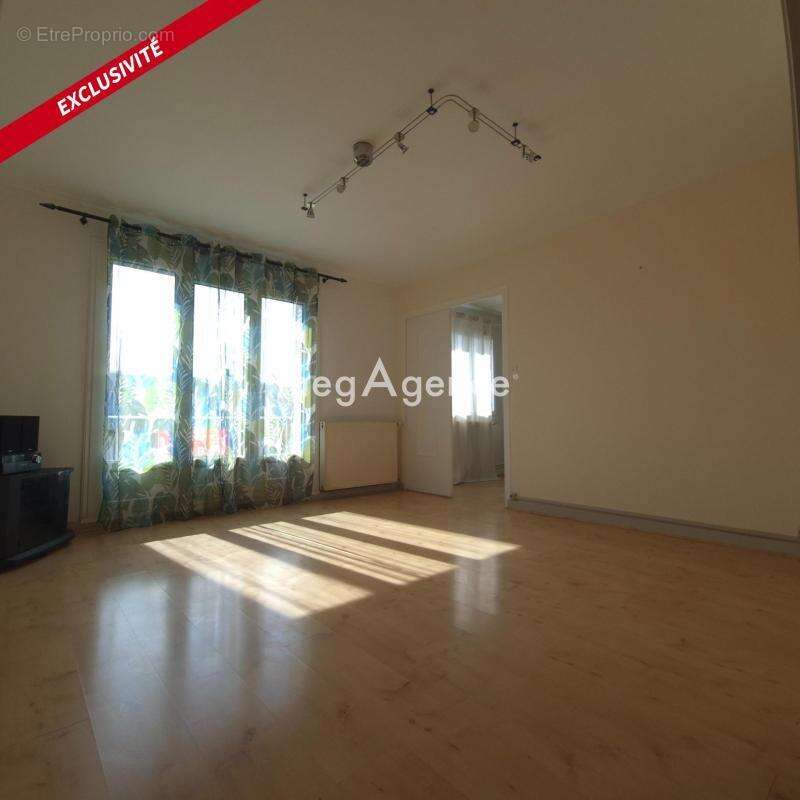 Appartement 56 m² à Valence  - photo 2