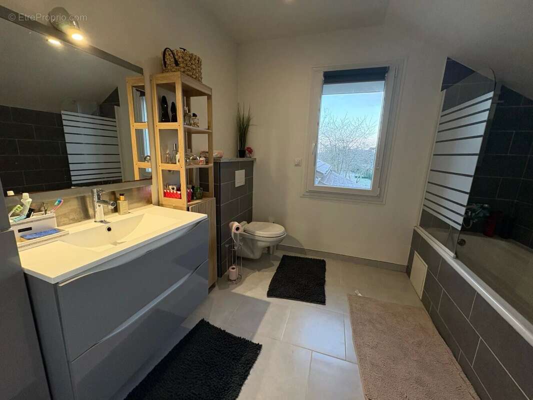 Maison à MARLES-EN-BRIE