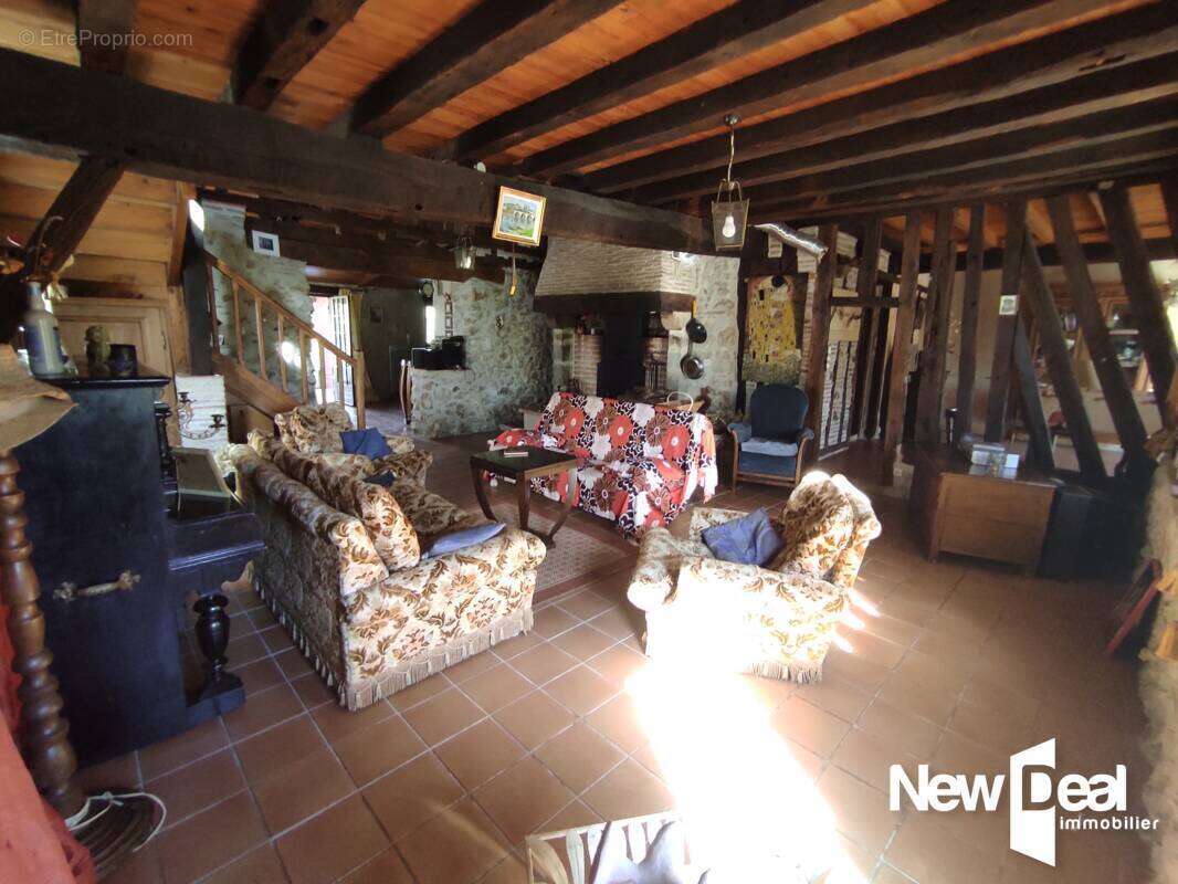 Maison à PINEL-HAUTERIVE