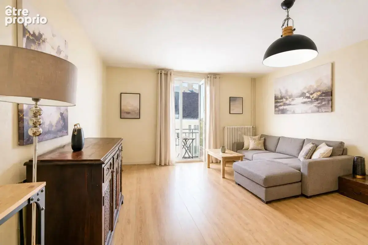 94 m² - 3 chambres - Balcon - Parking - Cave - Ascenseur - photo 5