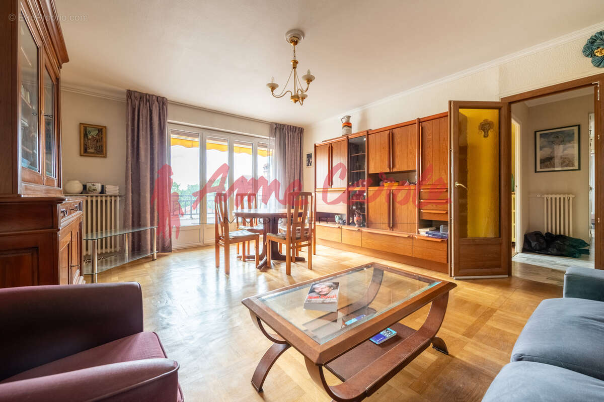 Appartement à FONTENAY-SOUS-BOIS