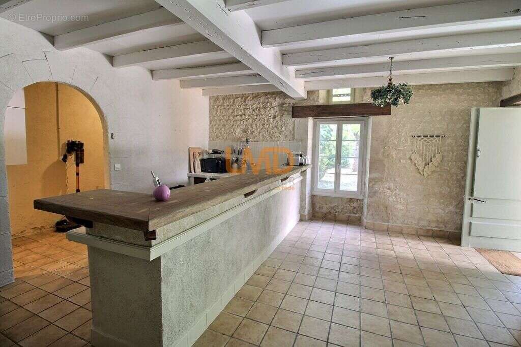 Demeure ancienne rénovée avec piscine - photo 15