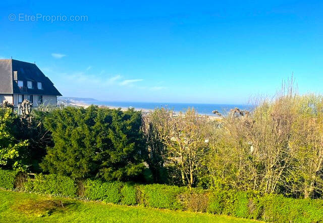 Appartement à TROUVILLE-SUR-MER