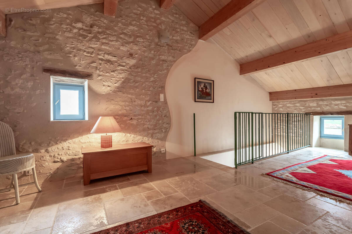 Maison de village avec piscine et jardin - photo 7
