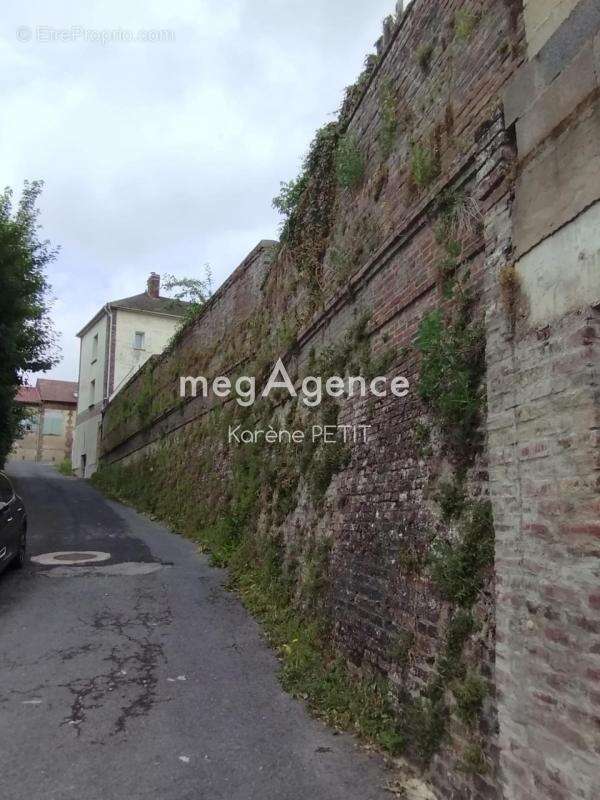 Appartement à AUNEUIL