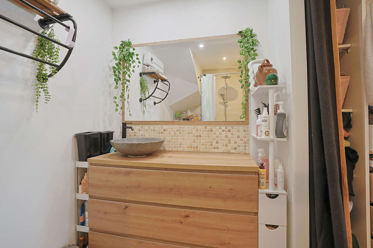 Appartement à PUGET-VILLE