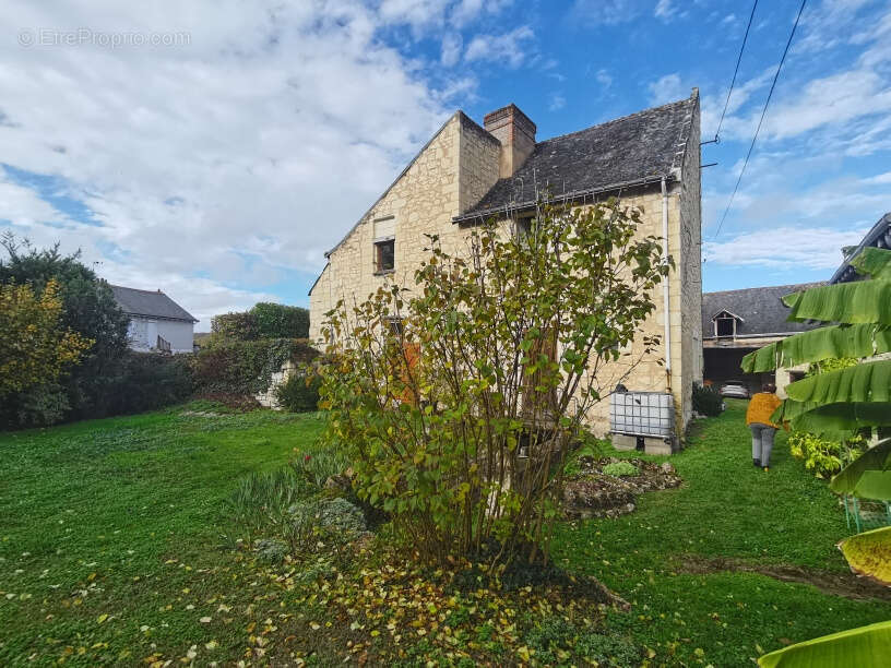 Maison à LA ROCHE-CLERMAULT