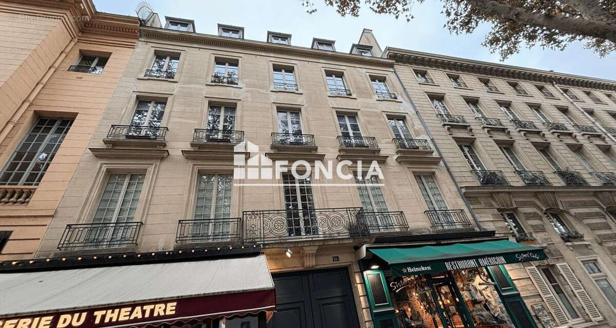 Appartement à VERSAILLES