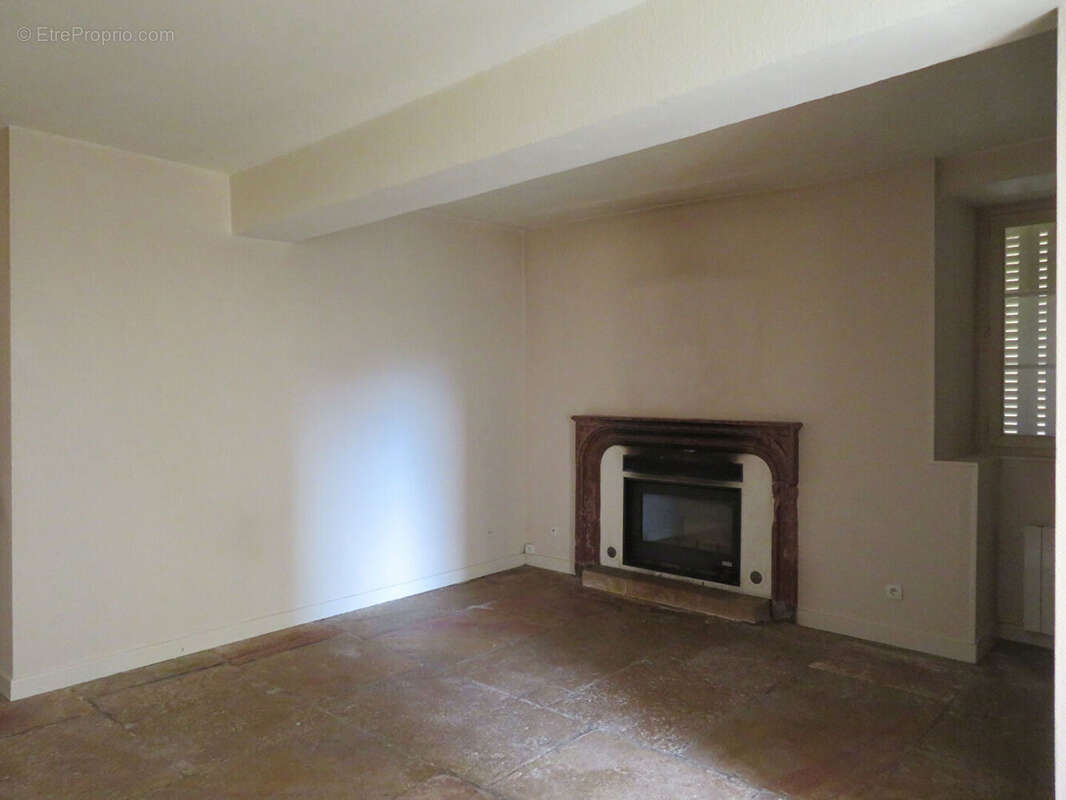 Maison à FLEUREY-SUR-OUCHE