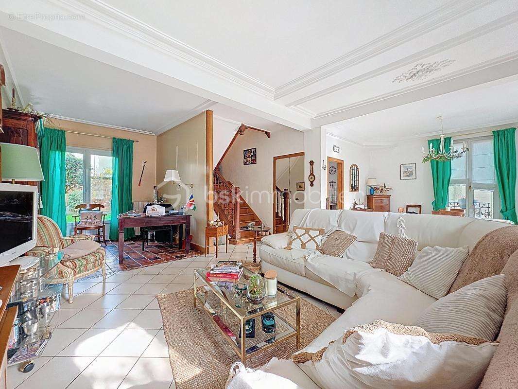 Maison à VILLEMOMBLE