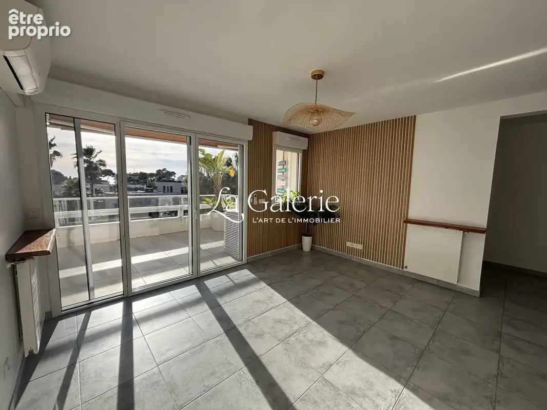 Appartement 4 pièces 83 m² à vendre à Carqueiranne (83320) - photo 4